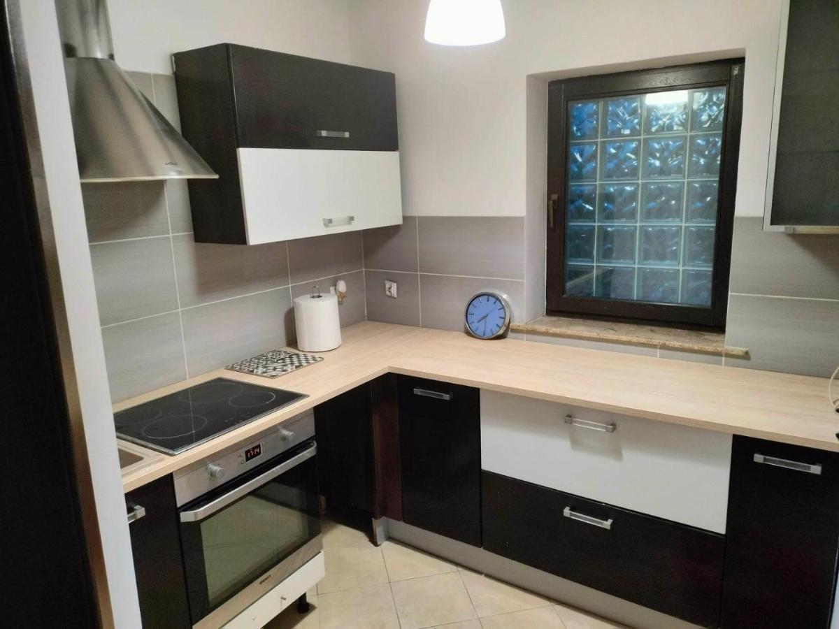 Urocze Studia: Sauna, Kominek i Ekonomiczne Opcje Blisko Warszawy Lomianki Exterior photo