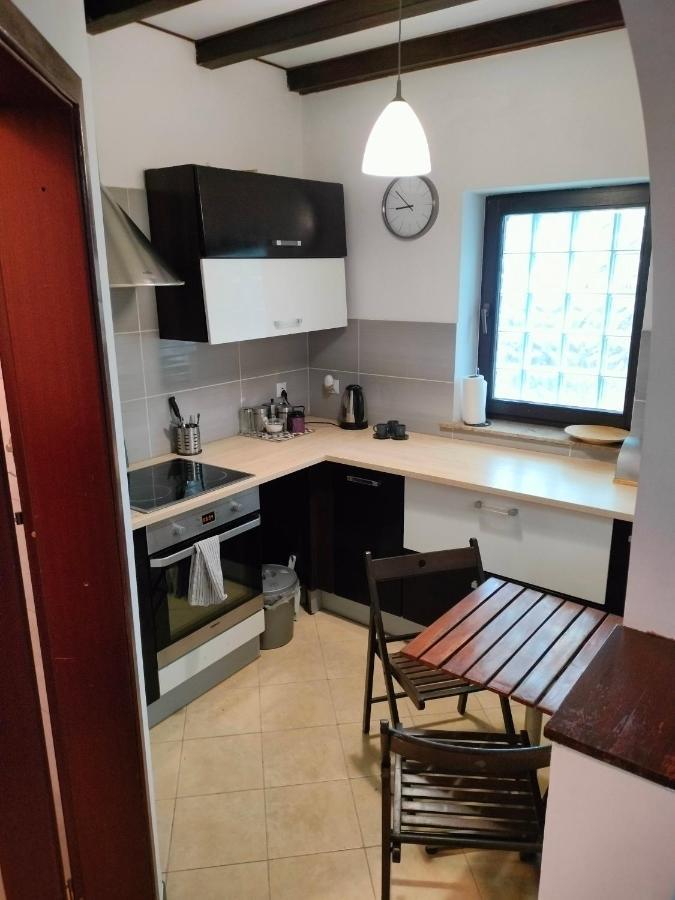 Urocze Studia: Sauna, Kominek i Ekonomiczne Opcje Blisko Warszawy Lomianki Exterior photo