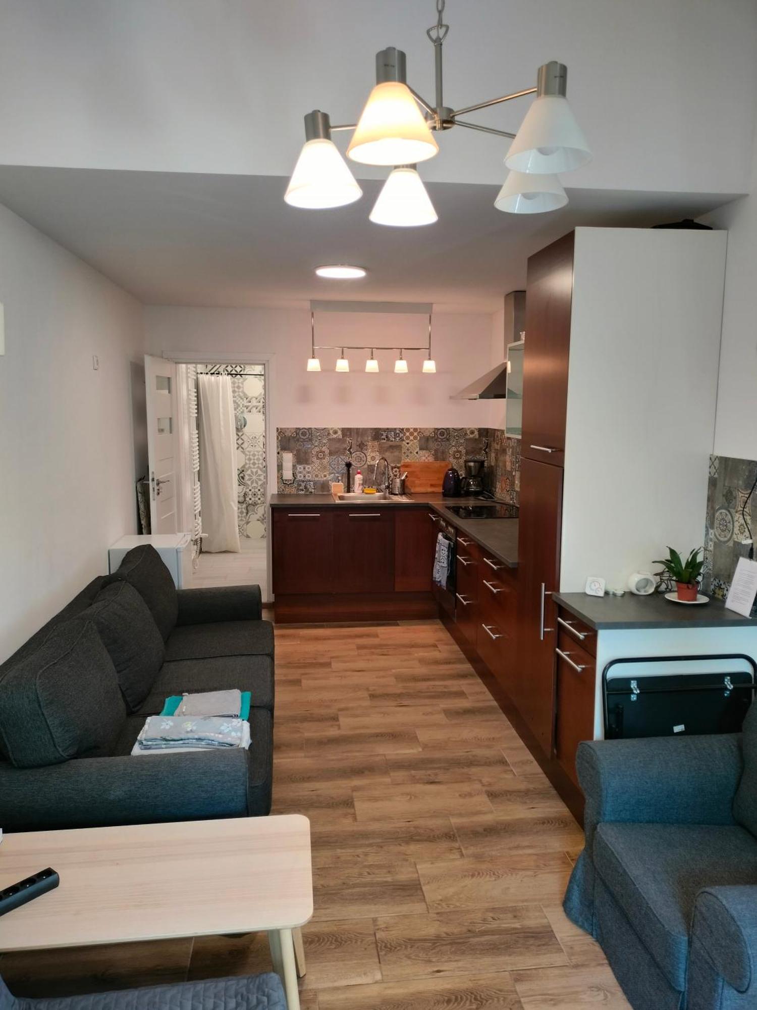 Urocze Studia: Sauna, Kominek i Ekonomiczne Opcje Blisko Warszawy Lomianki Exterior photo